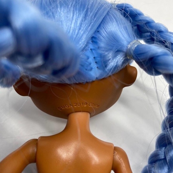 LOL Surprise Snowlicious Doll - Picture 5 of 5